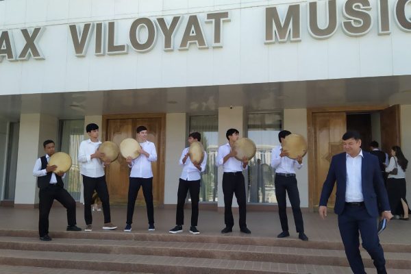 jizzax viloyat musiqali drama teatri 104 yoshda