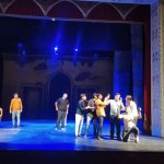 Jizzax viloyat musiqali drama teatrida Jizzax viloyat FVB xodimlari uchun «To’da» spektakli namoyish etildi.